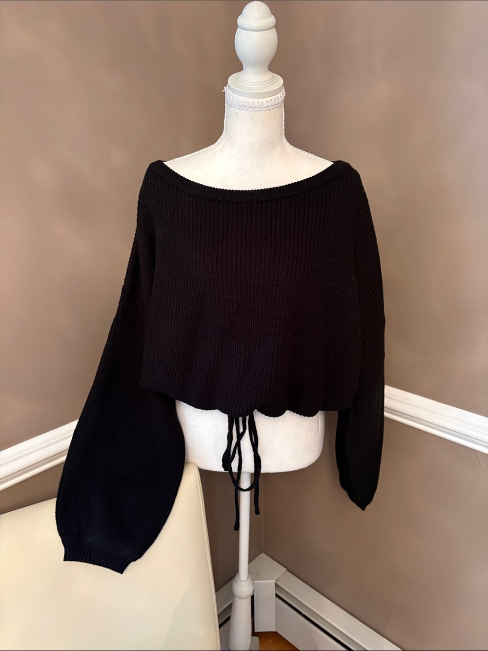 Source Unknown Black Off-the-Shoulder Cropped Drawstring Sweater